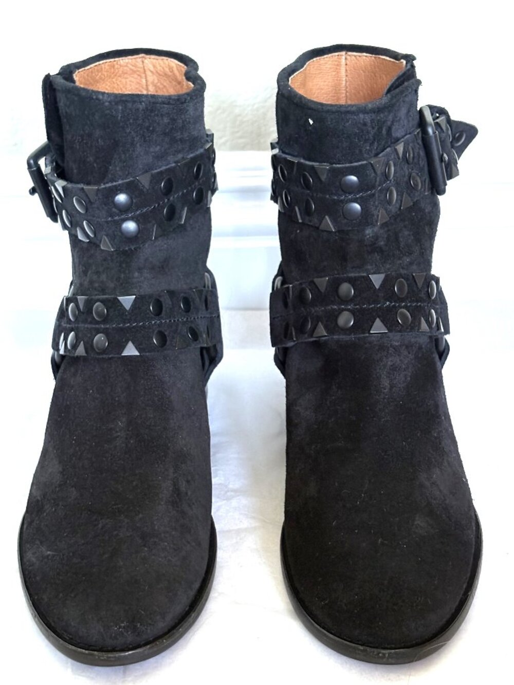 NWOB FRYE BLACK SUEDE BUCKLE STUD ANKLE BOOTS SIZE: 6